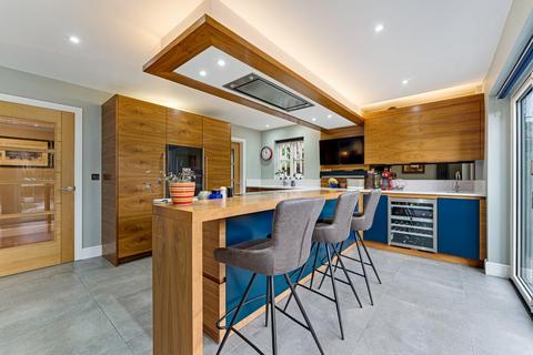 4 bedroom detached house for sale, Thorn Road, Bramhall