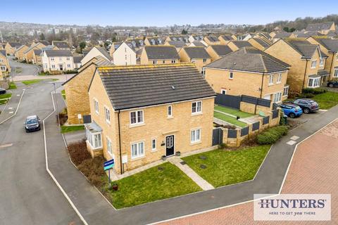 4 bedroom detached house for sale, Priestley Crescent, Bradford