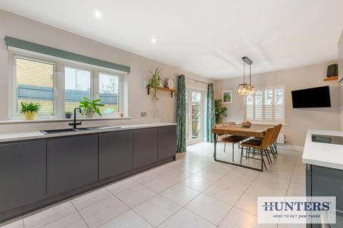 4 bedroom detached house for sale, Priestley Crescent, Bradford