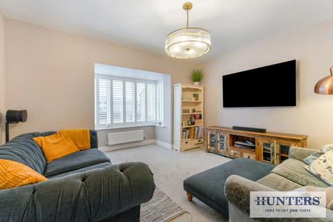 4 bedroom detached house for sale, Priestley Crescent, Bradford