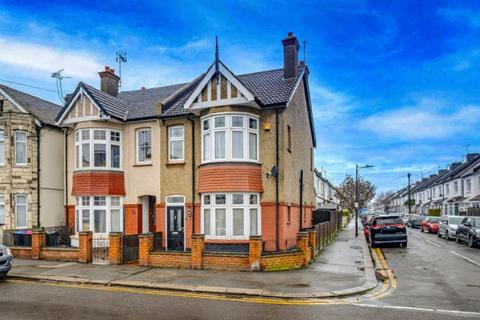 undefined, Southbourne Grove, Westcliff-on-sea, SS0 9