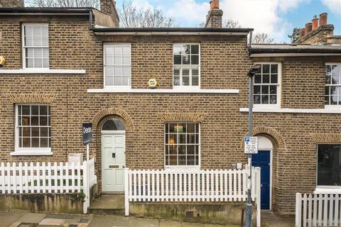 3 bedroom terraced house to rent, Maidenstone Hill, London SE10