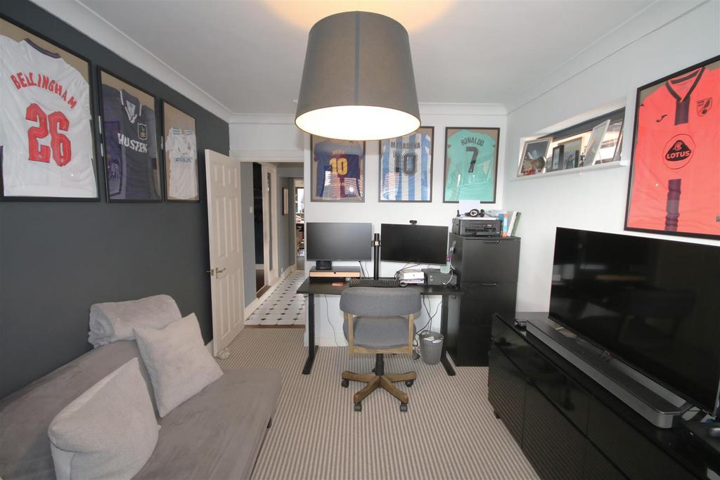 Sitting Room b.JPG