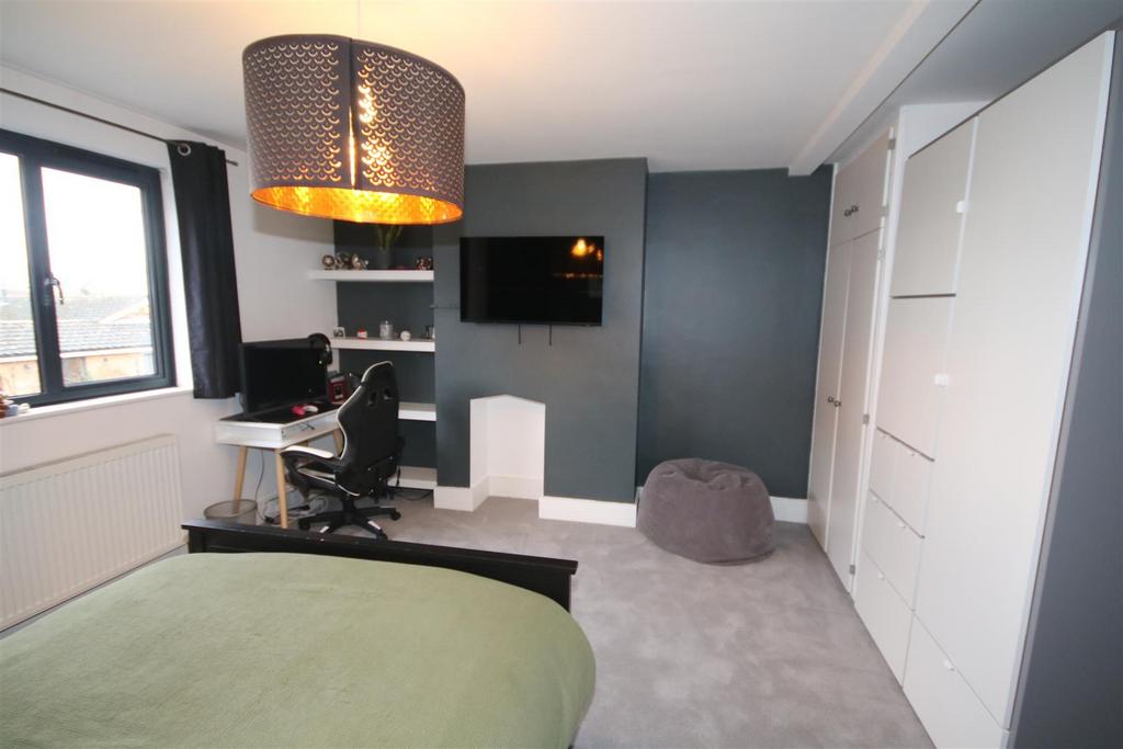 Bedroom 2c.JPG