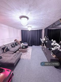 2 bedroom terraced house to rent, Heron Drive, Luton, LU2