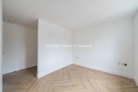 undefined, Ellesmere Road, London, W4