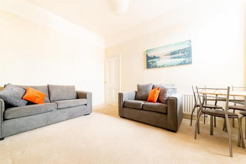 3 bedroom flat to rent, £90pppw - Trewhitt Road, Heaton, NE6