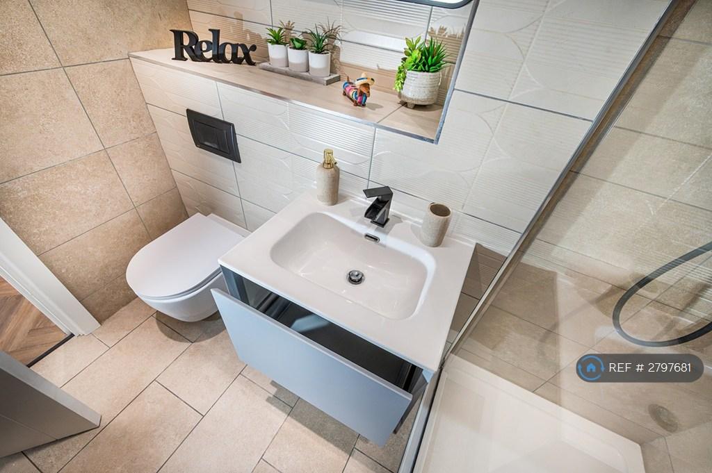 Sink Storage