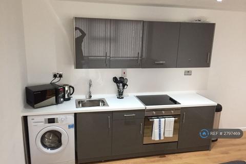 2 bedroom flat to rent, Keswick House, Leicester, LE1