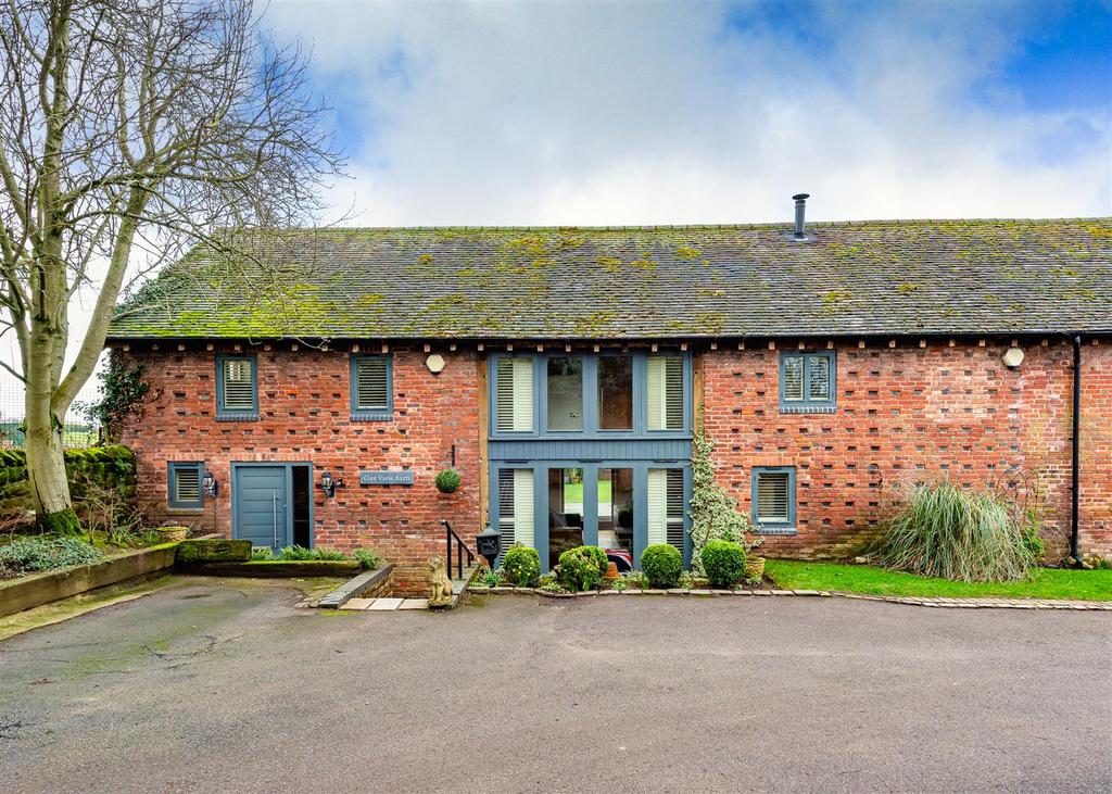 Clee View Barn-front3.jpg