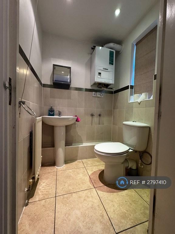Groundfloor Toilet
