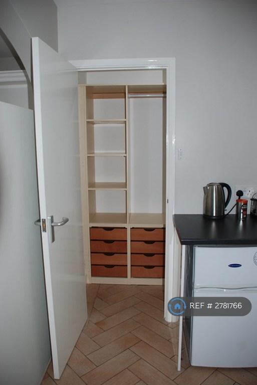 Walk In Wardrobe