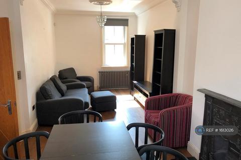 4 bedroom terraced house to rent, Mayall Road, London, SE24