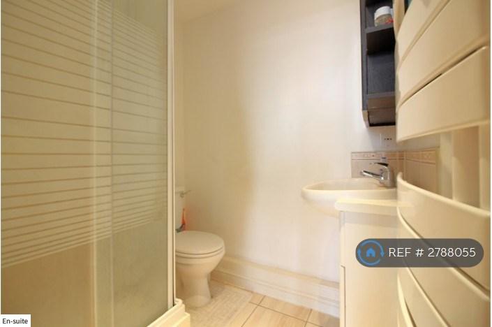 En-Suite Bathroom