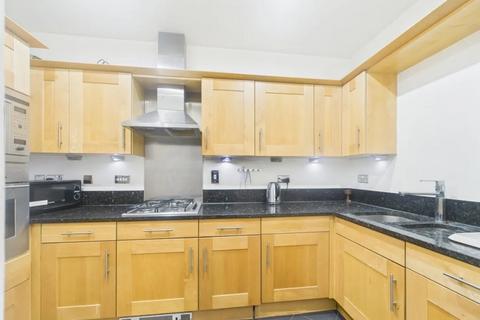 2 bedroom flat to rent, Warren House, Beckford Close, London, W14
