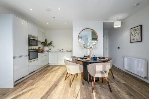 1 bedroom flat to rent, Elmsleigh Road, Staines TW18