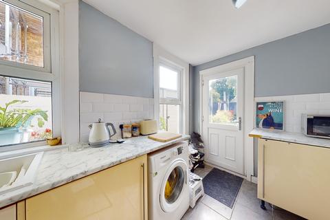 4 bedroom terraced house for sale, Linden Crescent, Folkestone, CT19
