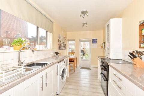 St. Nicholas Road, Hythe CT21