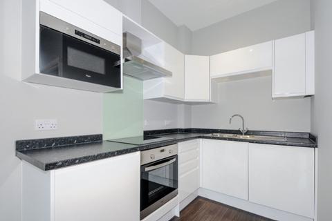 1 bedroom flat to rent, Bath Road, Harlington, UB3