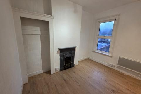 undefined, Cliff Avenue, Westcliff-On-Sea SS0