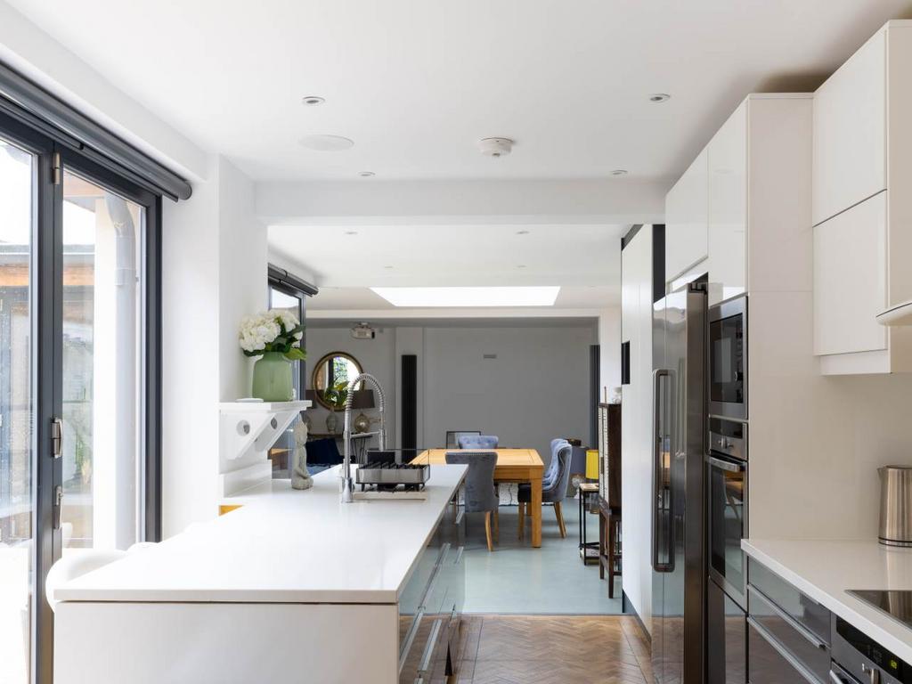 Kitchen view to rece
