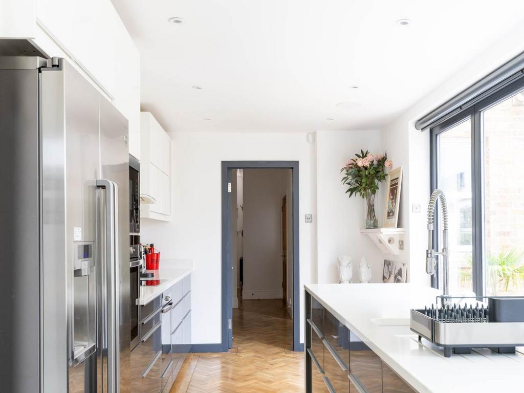 Kitchen 3