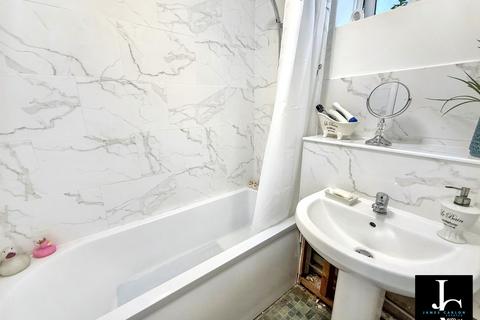 3 bedroom end of terrace house for sale, Westbourne, Telford TF7