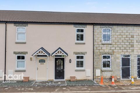 2 bedroom terraced house for sale, Wennington Road, Rainham