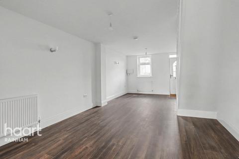 Marine Cottage, Wennington Road, Rainham, RM13 9DY