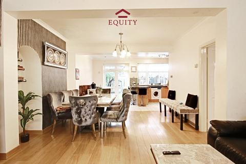 4 bedroom terraced house for sale, Armfield Road, Enfield, EN2
