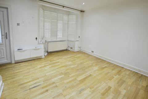 3 bedroom terraced house to rent, Varley Road, London