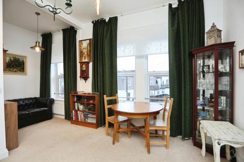 1 bedroom flat for sale, Honley Road, LONDON, London, SE6