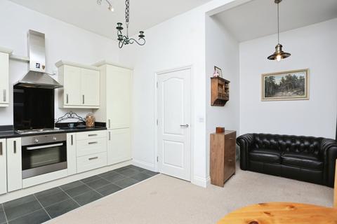 1 bedroom flat for sale, Honley Road, LONDON, London, SE6