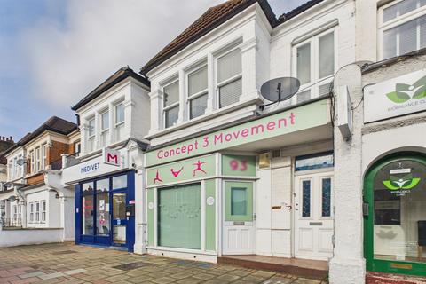 2 bedroom flat for sale, Southfields, London, SW18