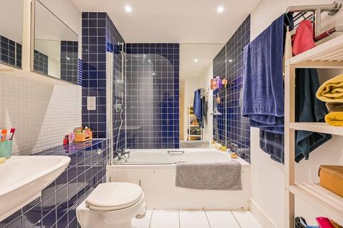 2 bedroom flat to rent, Assam Street, Aldgate, London, E1