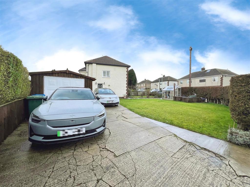 Driveway &amp; Garage
