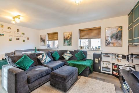 2 bedroom house for sale, Conqueror Drive, Gillingham, Kent, ME7