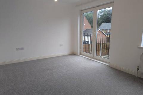 4 bedroom semi-detached house for sale, Aspen Drive, Whitfield, Dover, Kent, CT16