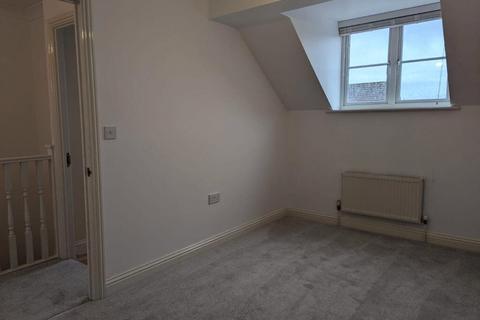 4 bedroom semi-detached house for sale, Aspen Drive, Whitfield, Dover, Kent, CT16