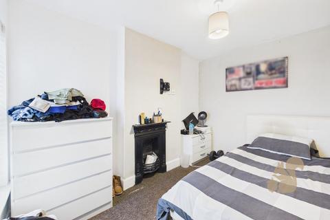 2 bedroom semi-detached house for sale, Lisle Road, Colchester