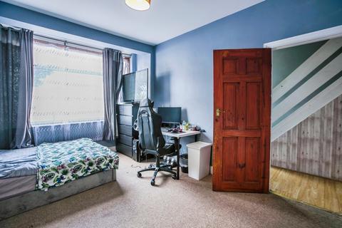 3 bedroom terraced house for sale, Beckway Road, London, SW16