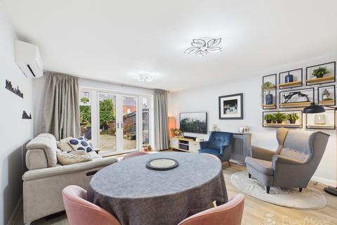 2 bedroom end of terrace house for sale, Empire Walk, Bordon, Hampshire, GU35