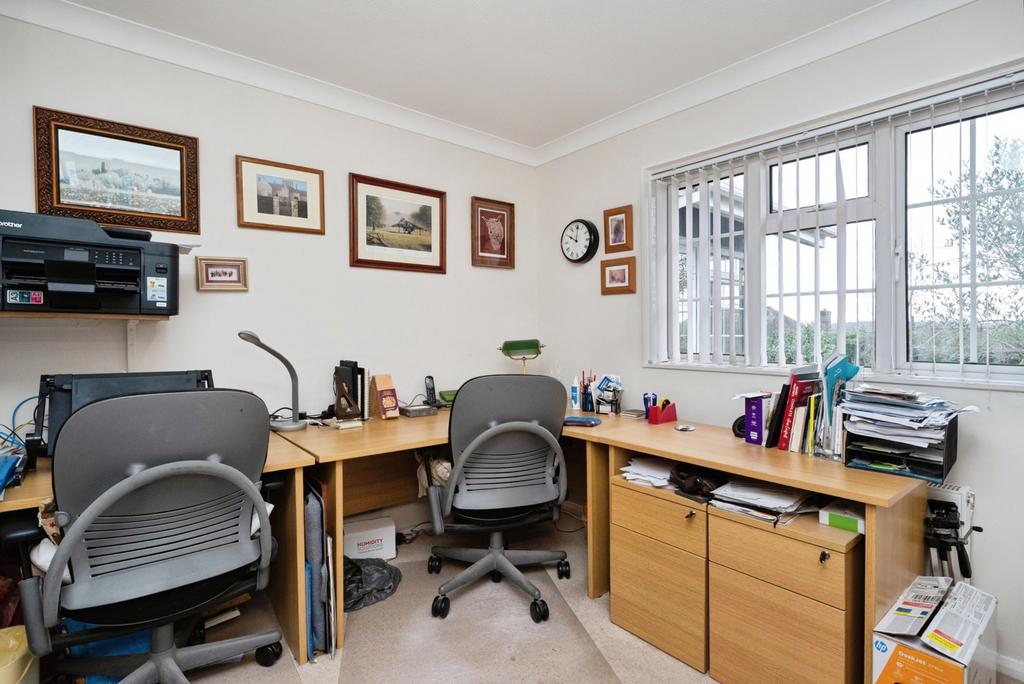 Bedroom 5/Office