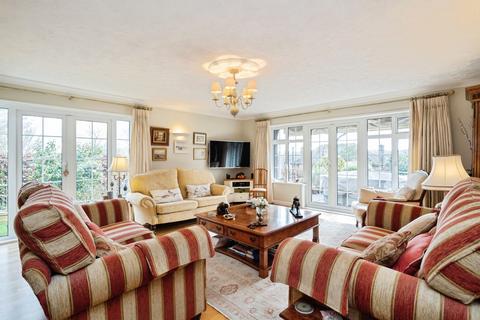 5 bedroom bungalow for sale, Langham Road, Robertsbridge, East Sussex, TN32