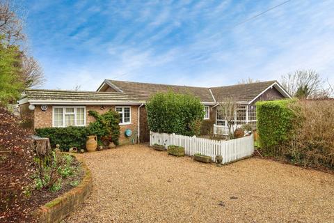 5 bedroom bungalow for sale, Langham Road, Robertsbridge, East Sussex, TN32