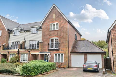 Wealden Drive, Westhampnett, PO18