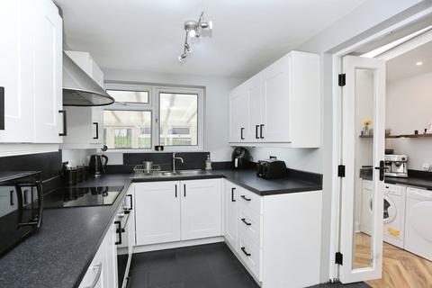 2 bedroom semi-detached house for sale, Frimley Close, New Addington, Surrey, CR0