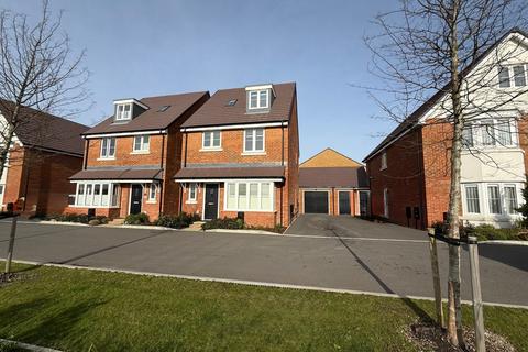 4 bedroom detached house for sale, Osprey Drive, Chichester, PO20