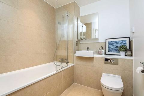 undefined, Streatham High Road, London SW16