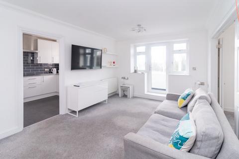 2 bedroom flat for sale, Eaton Court, Edgwareway, HA8